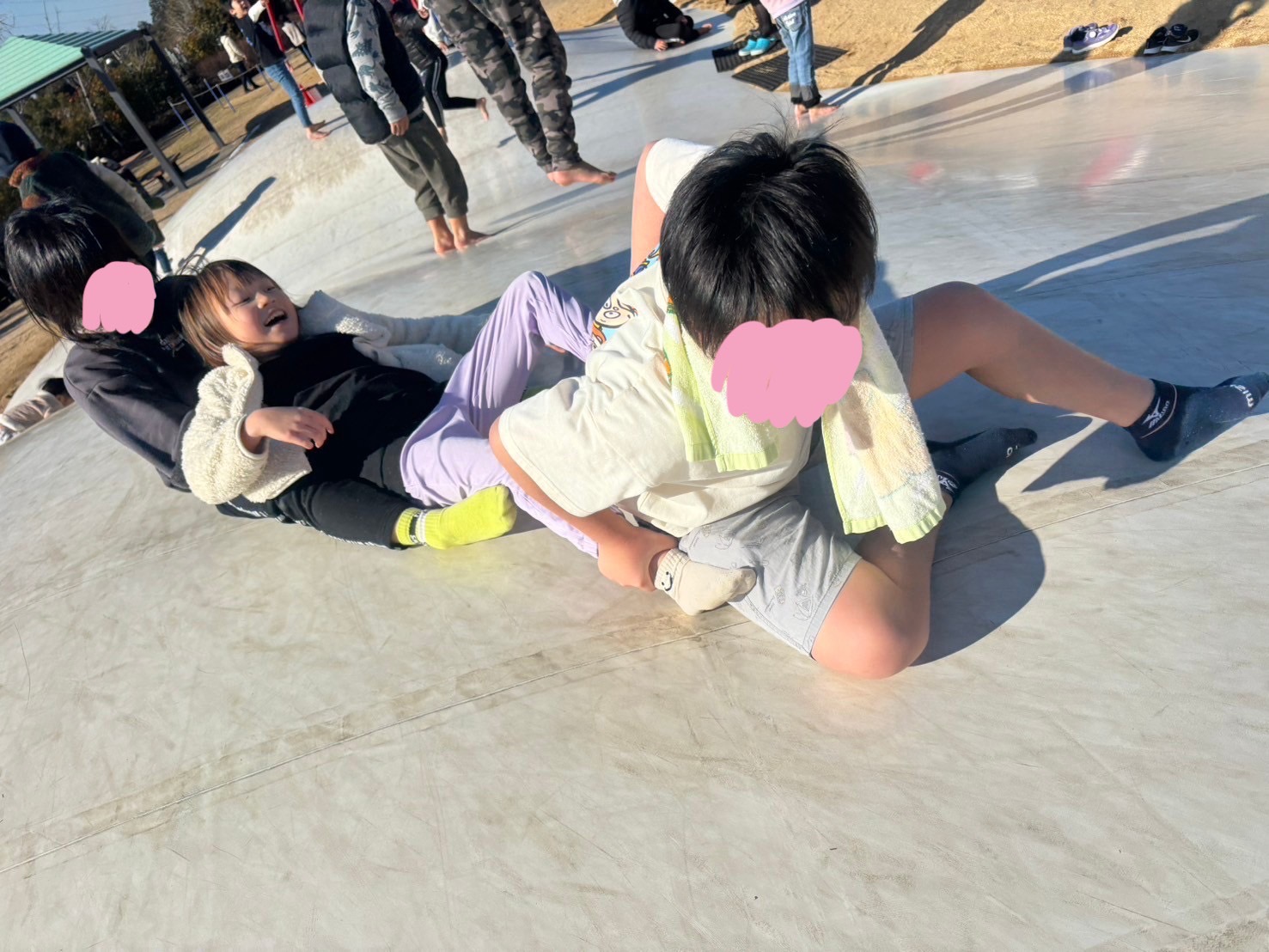 大阪市浪速区の放課後等デイサービスオハナピース大阪日本橋の永楽ゆめの森公園へお出かけ